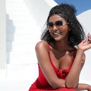 Trendy metal woman's sunglasses